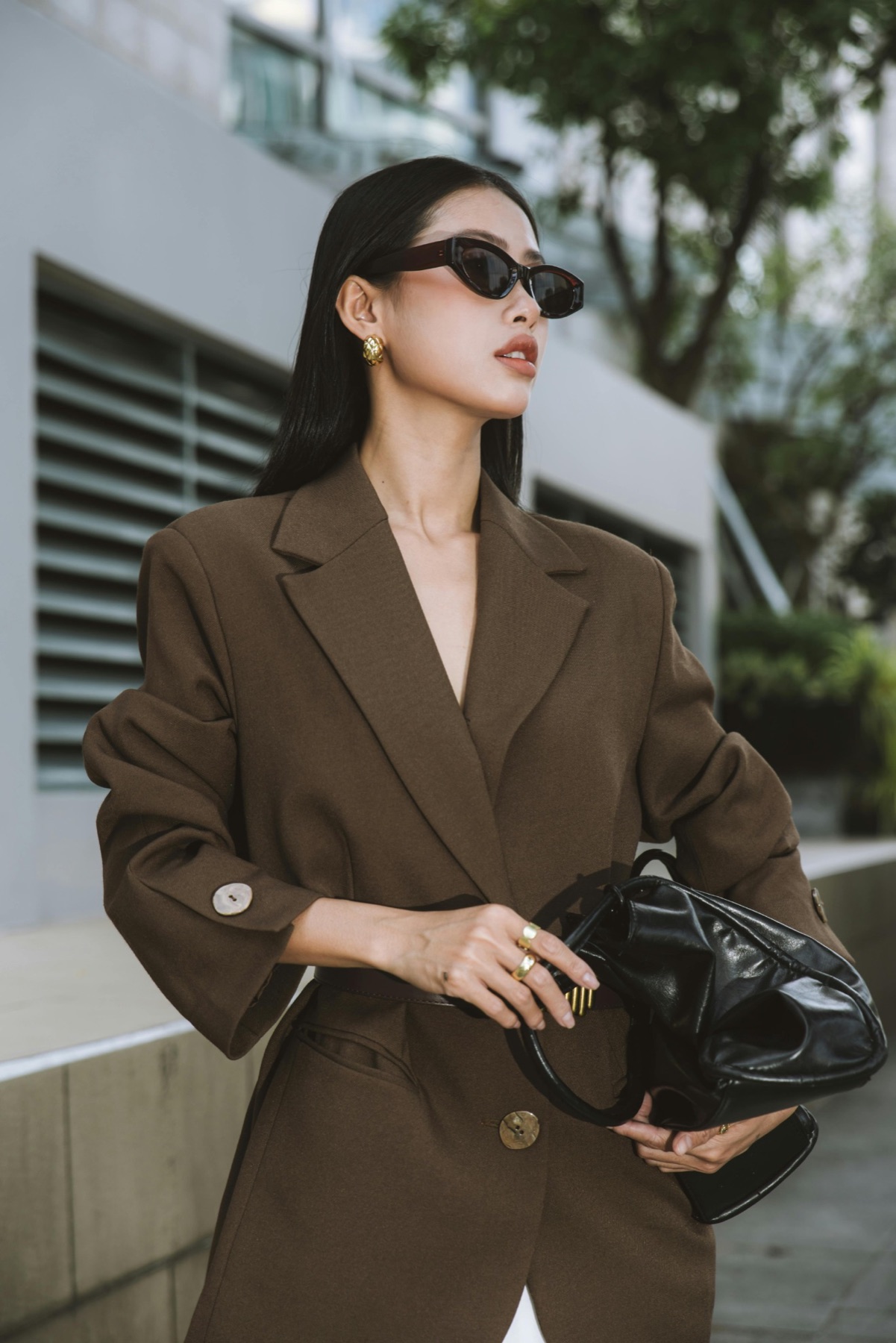Neutral tailored blazer outfit